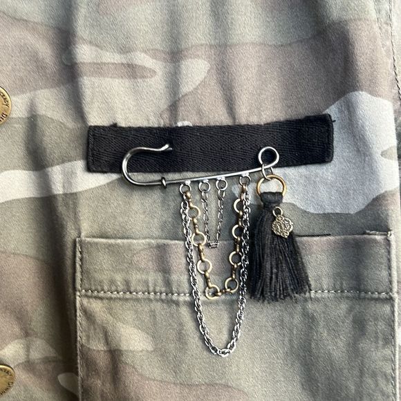 Camo Embellished Utility Jacket - Picture 11 of 15